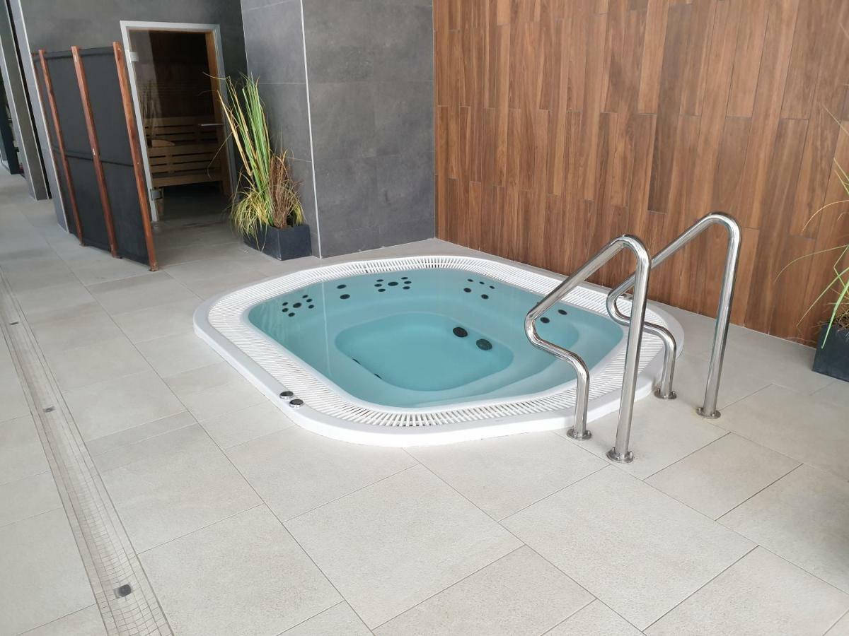 Apartament Z Basenem Laura Polanki Park Apartment Kolobrzeg Exterior photo